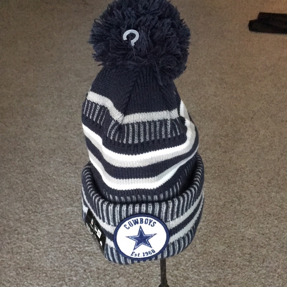 NWT ... Dallas Cowboys warm ski cap ๐ฅ. Bundle it - Picture 4 of 8